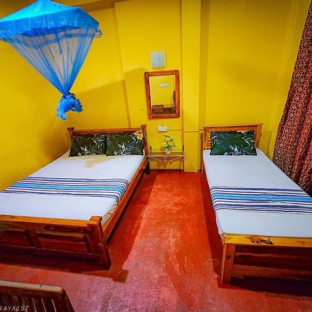 Dinesh Safari Homestay Udawalawe Dış mekan fotoğraf