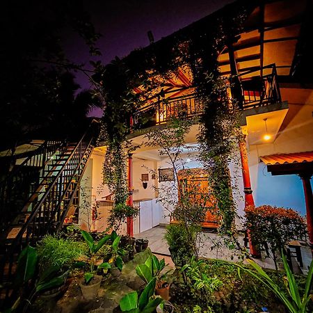 Dinesh Safari Homestay Udawalawe Dış mekan fotoğraf