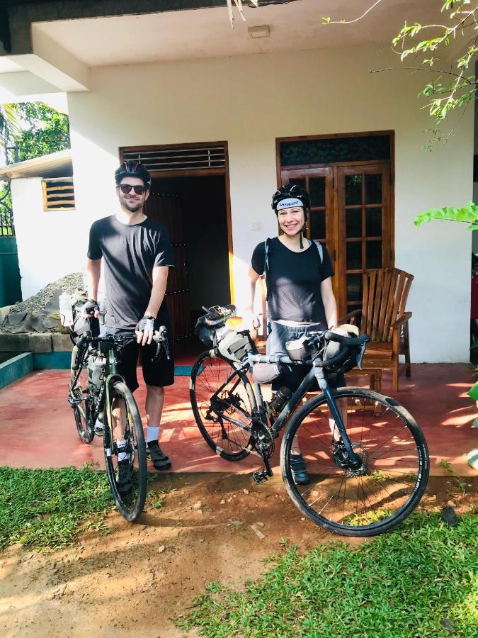 Dinesh Safari Homestay Udawalawe Dış mekan fotoğraf